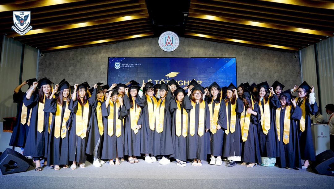 amcollege-to-chuc-le-tot-nghiep-nganh-su-pham-mam-non-su-pham-tieu-hoc-khoa-11