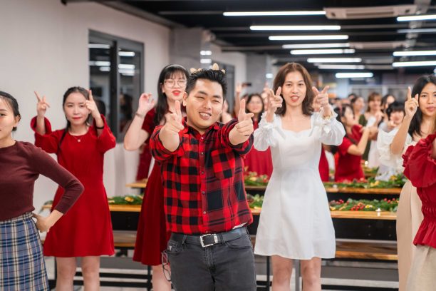 tiec-mung-giang-sinh-nam-moi-2022