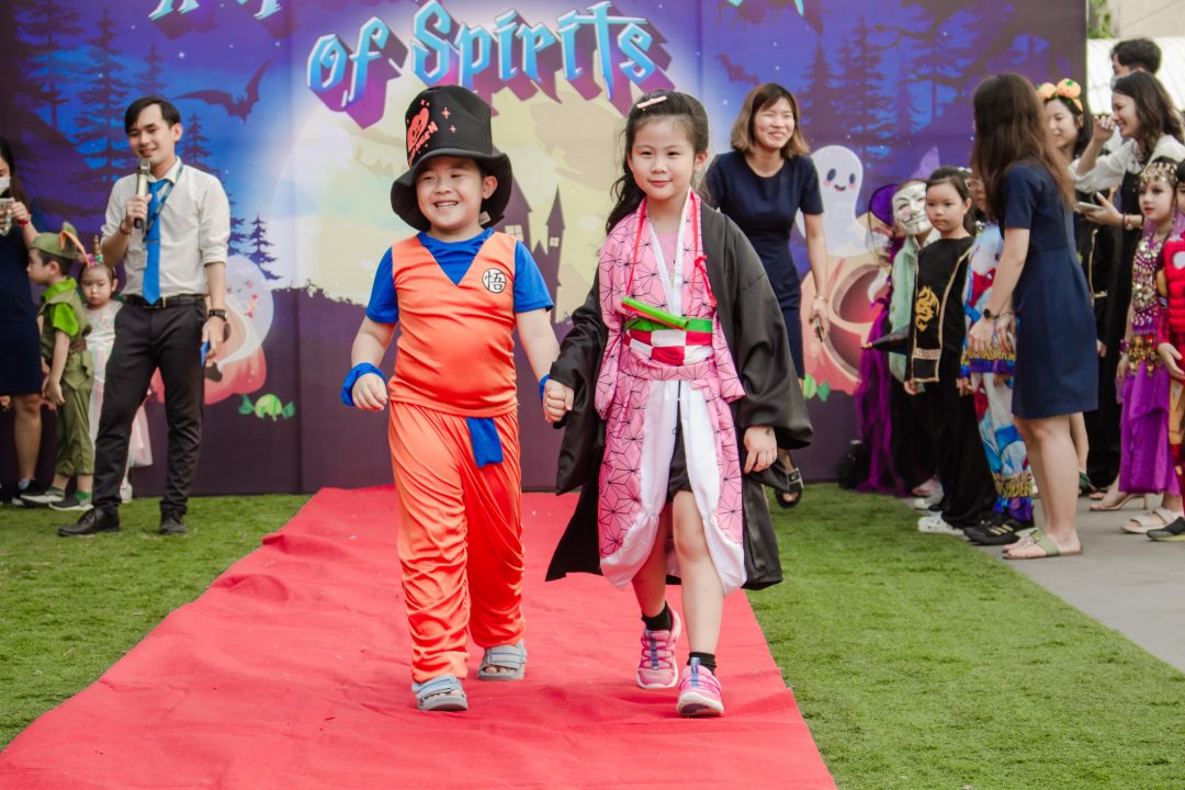 all-campuses-were-covered-by-mysterious-colors-on-halloween-day