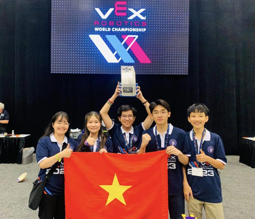 the-penn-chuoi-say-team-and-their-journey-to-conquer-the-vex-robotics-world-championship-2023-in-the-united-states