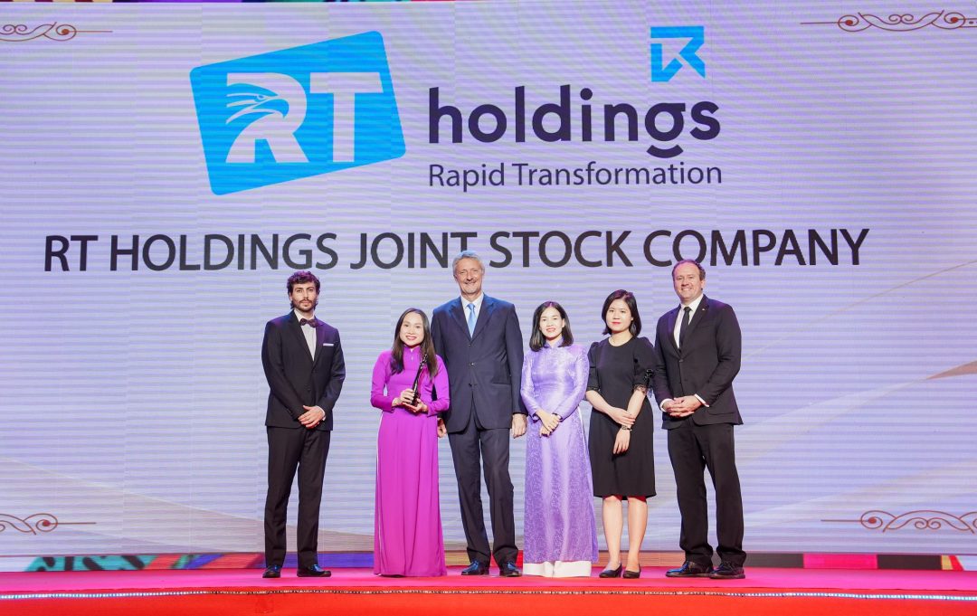rt-holdings-duoc-vinh-danh-tai-hr-asia-best-companies-to-work-for-in-asia-awards-2023
