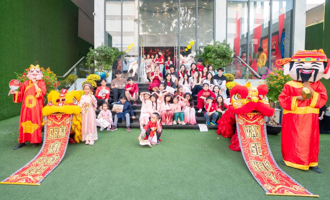 ruc-ro-sac-xuan-ron-rang-hoi-tet